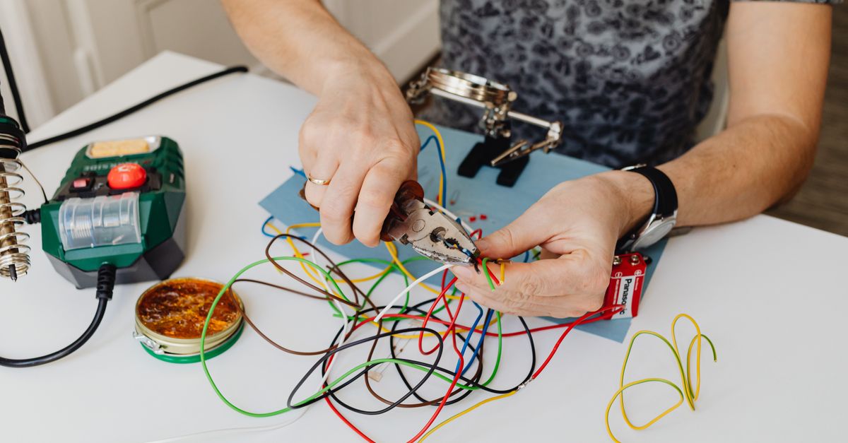 Vendre son entreprise d'électricité : le guide du cédant